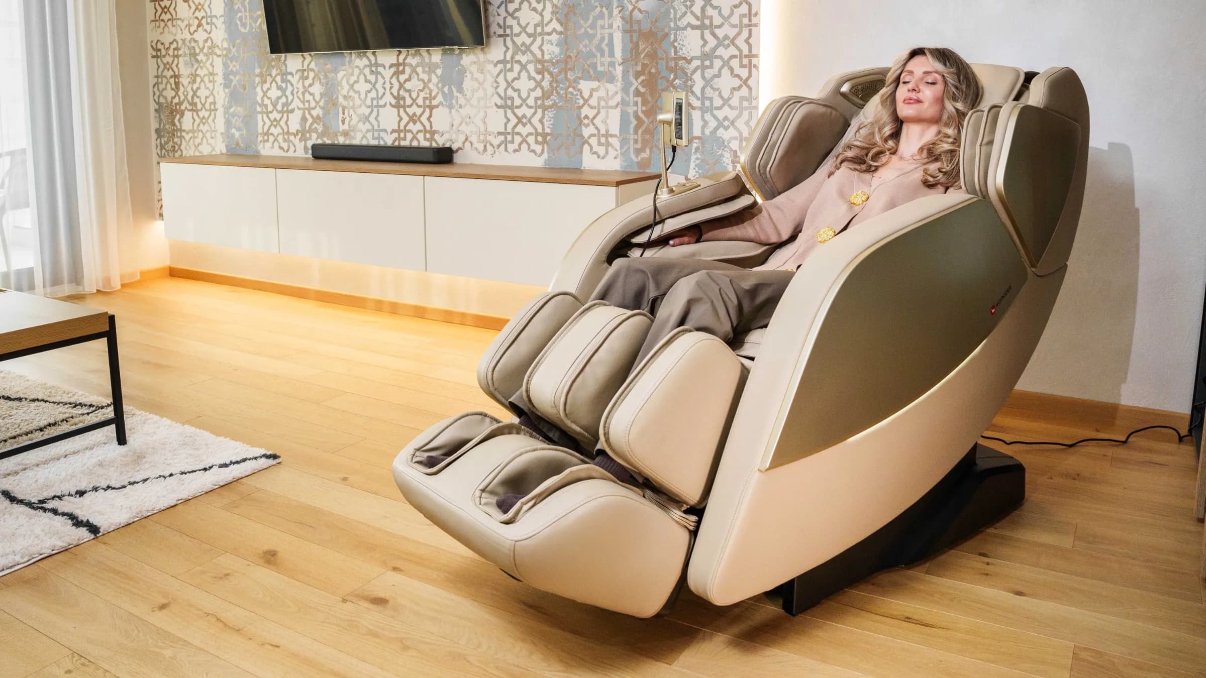 Victoria III Medical – ausgestattet mit zwei therapeutischen Massage-Robotern